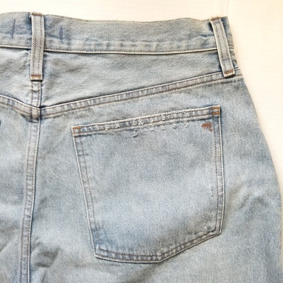 Madewell Curvy Relaxed Light Blue Distressed Button Fly Denim Shorts SZ 29 - Picture 10 of 12